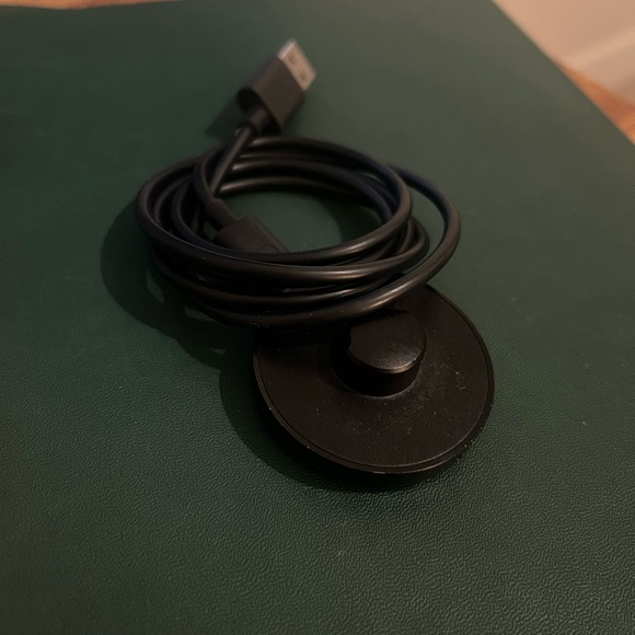 Oura Ring Horizon Size 7 in Gold - Picture 7 of 7